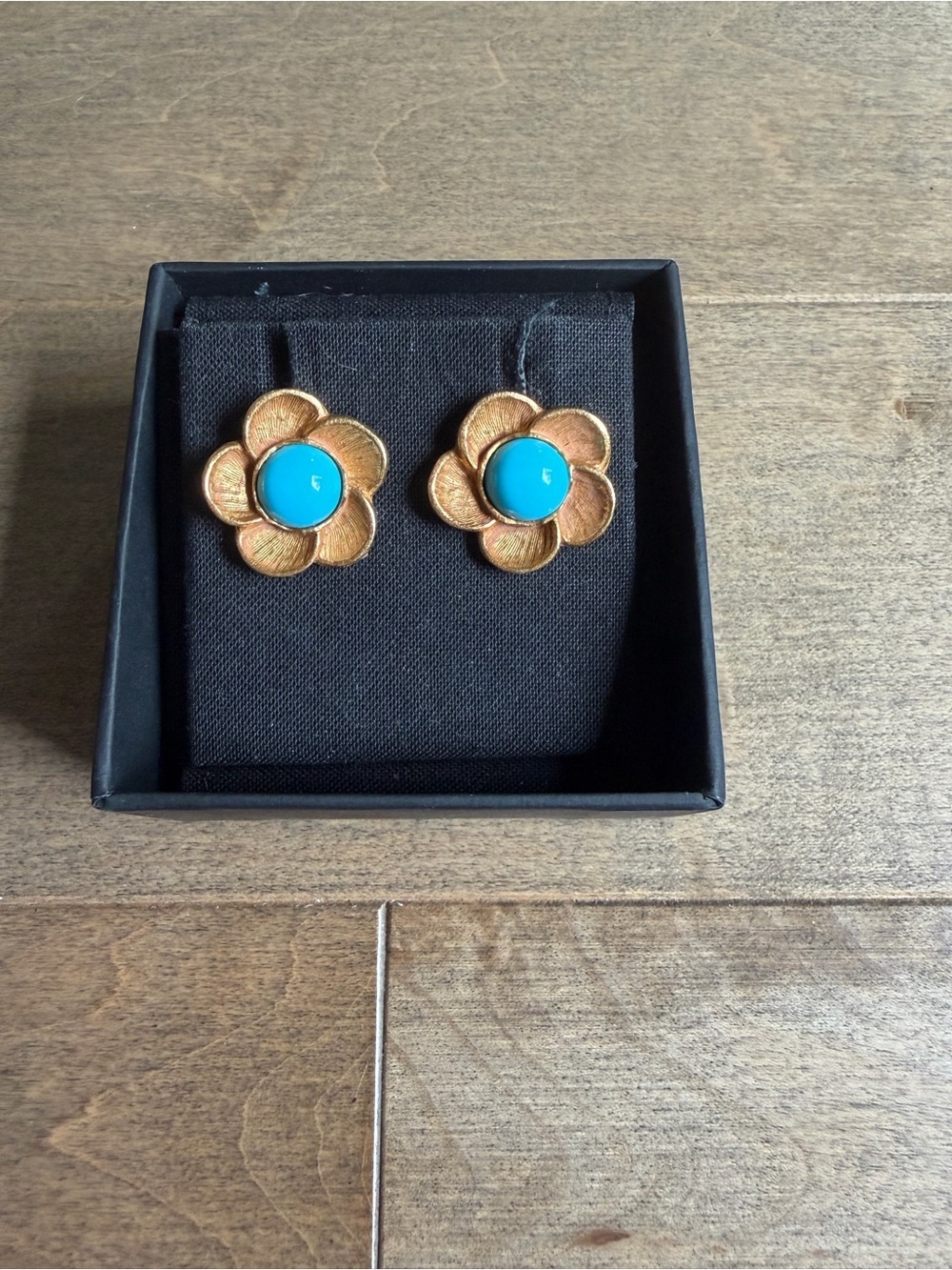 Metropolitan Museum Gold Flower Earrings with Turquoise Center